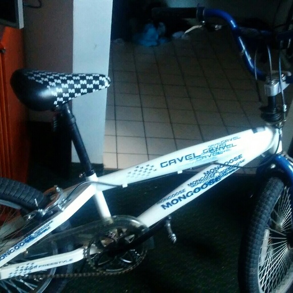 Mongoose freestyle bike - Picture 2 of 3